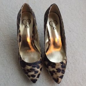 1.4.3.Girl Leopard Print Pump